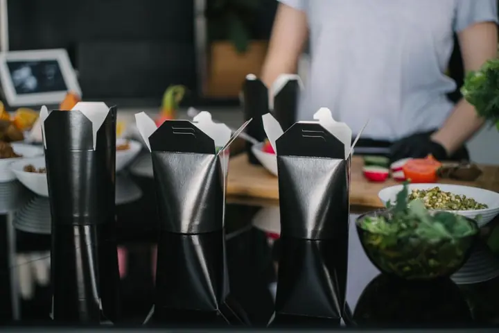 dark kitchen asian food delivery